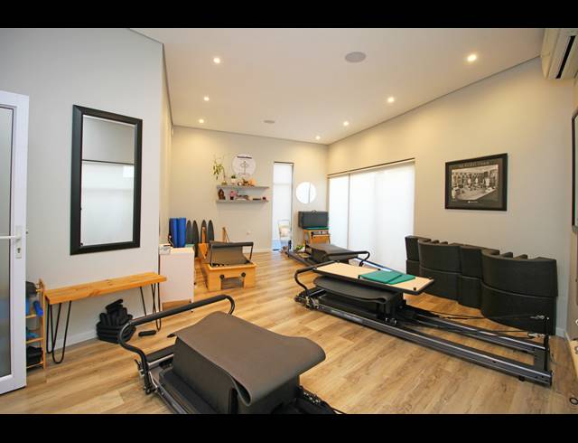 424M² BUSINESS FOR SALE IN LINDEN
